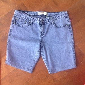 NWOT PURPLE SHORTS SIZE 13. BEAUTIFUL!!