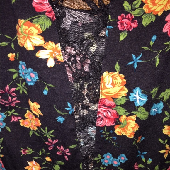 Floral bodysuit - Picture 2 of 3