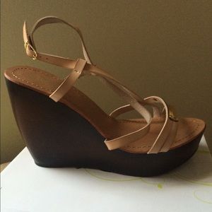 Nude Wedges