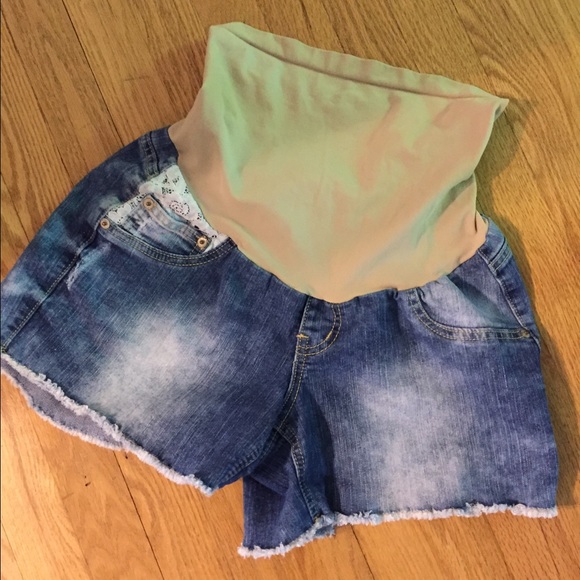 Maternity Denim Shorts☀️