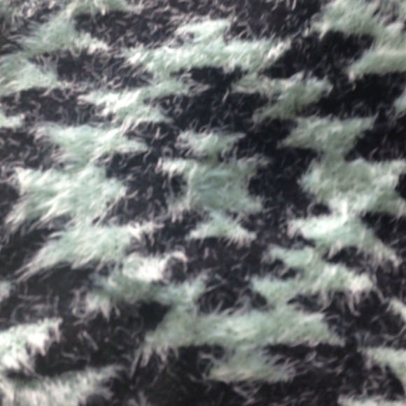 fuzzy Aztec sweater - Picture 2 of 2