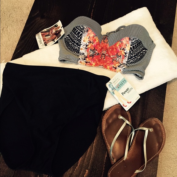 MinkPink underwire bikini top