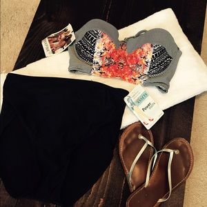 MinkPink underwire bikini top