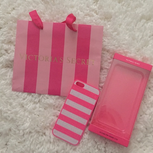 Victoria's Secret Accessories - NEW Victoria's Secret iPhone 5/5s Sequin Case