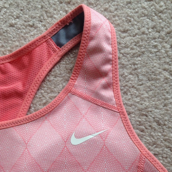Nike dri fit sports bra - Picture 4 of 4