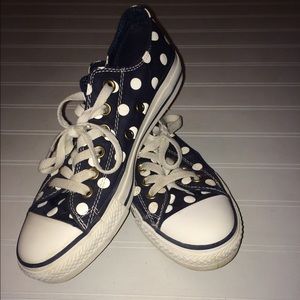 Navy polka dot Converse size 7