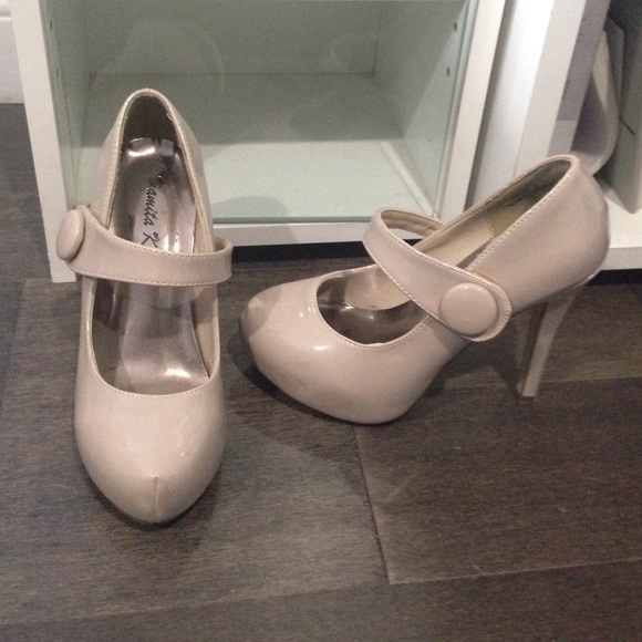 Mary Jane nude heels