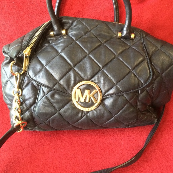 Michael Kors crossover handbag black