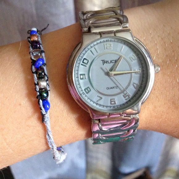 Silver Plated analog watch by Truce - Picture 2 of 2