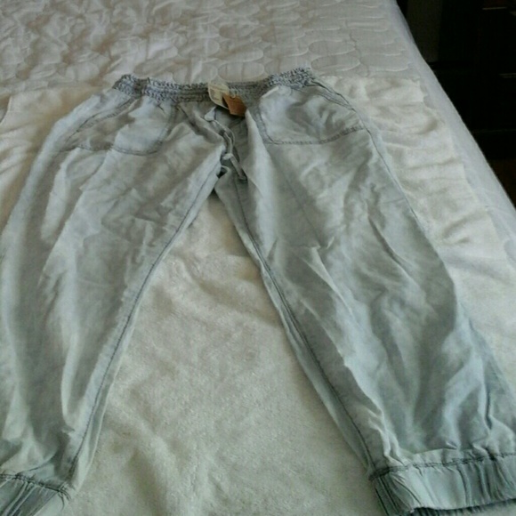 American Eagle pants