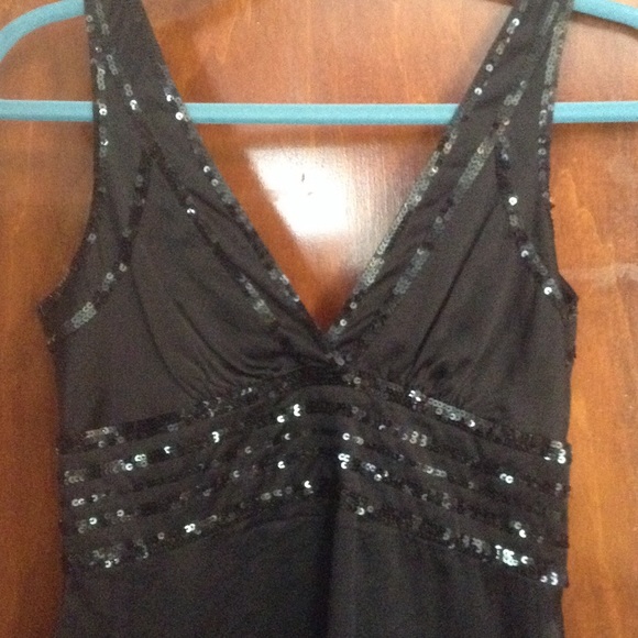Bebe black v sleeveless shirt