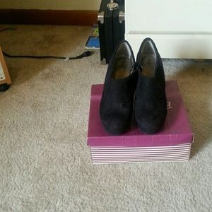 Women black wedge shoes