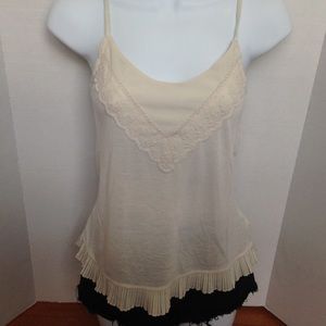 Lace AE top