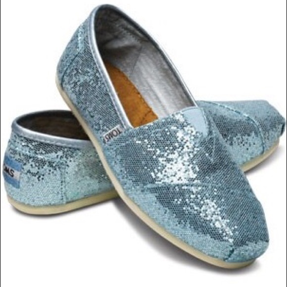 Blue sparkly Toms never worn (bag included)