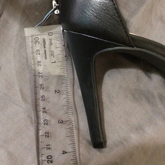 Bcbg black and white sandal heels - Picture 4 of 4