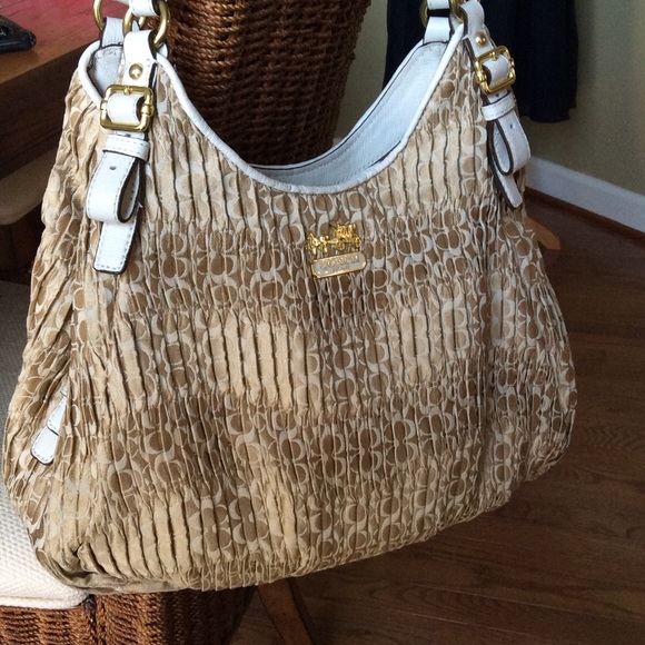 Coach Handbags - Coach Madison Gathered signature Maggie 18886