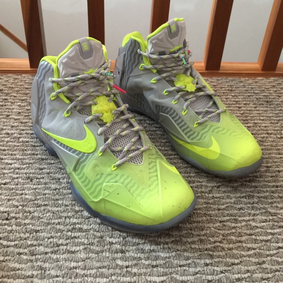 Lebron 11 - Picture 1 of 2