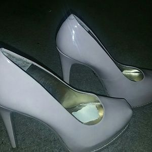 Vera Wang heels
