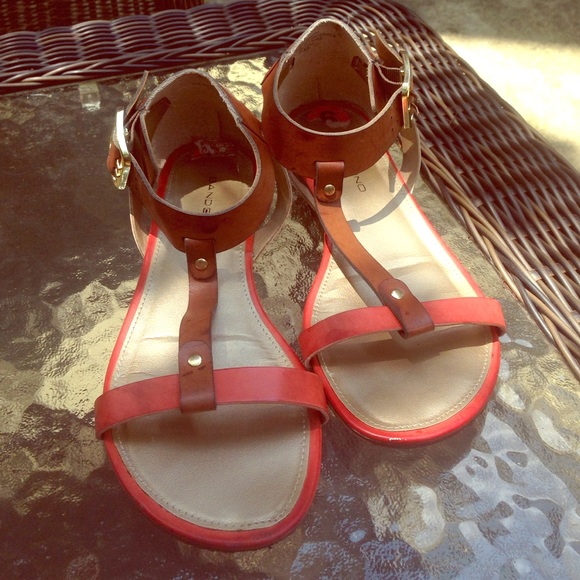 Coral Bandolino Sandals