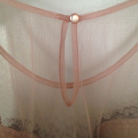 Lace cocktail dress - Picture 4 of 4