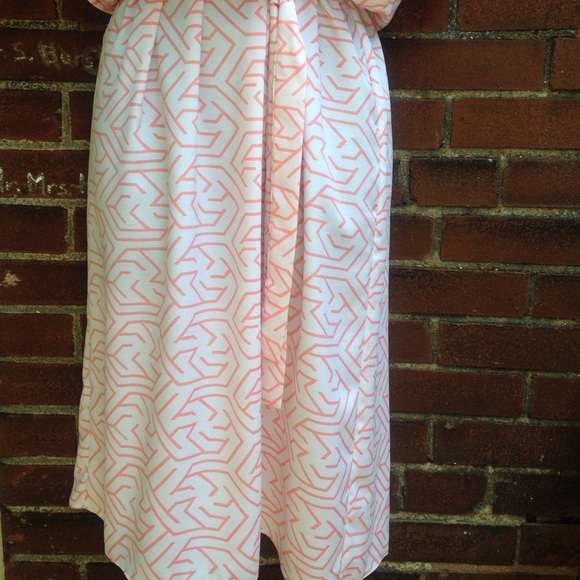 🚫SOLD IN BUNDLE🚫Vintage 80's Coral Maze Dress - Picture 3 of 4
