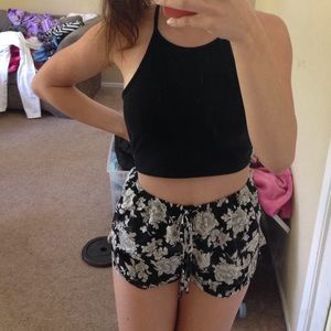 Black Brandy Melville crop top!