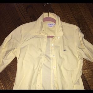Vineyard vines light yellow oxford shirt