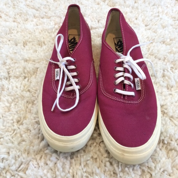 Brand new vans NEVER WORN - Picture 1 of 2