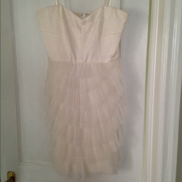 BCBGMaxAzria Dresses & Skirts - Strapless Ivory cocktail dress