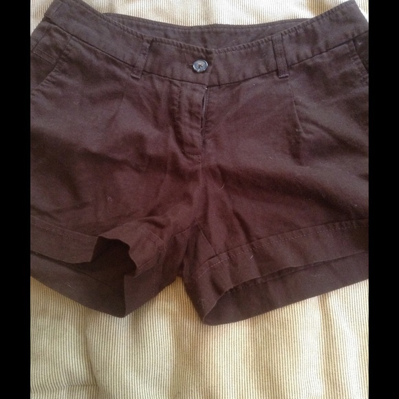 Willi Smith brown shorts