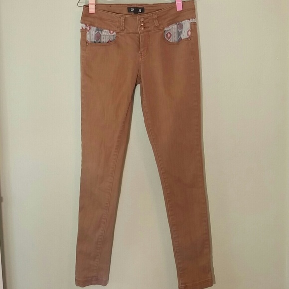 Sold Brown skinny jeans with Aztec detail - Picture 2 of 4