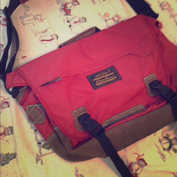 Eddie Bauer red satchel