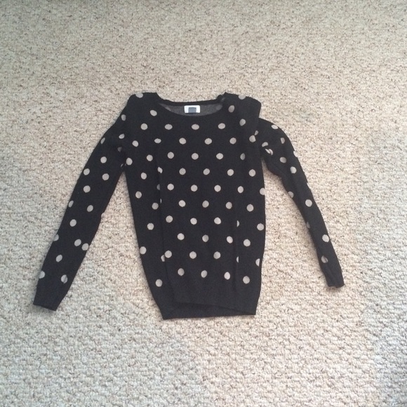 Old navy sweater