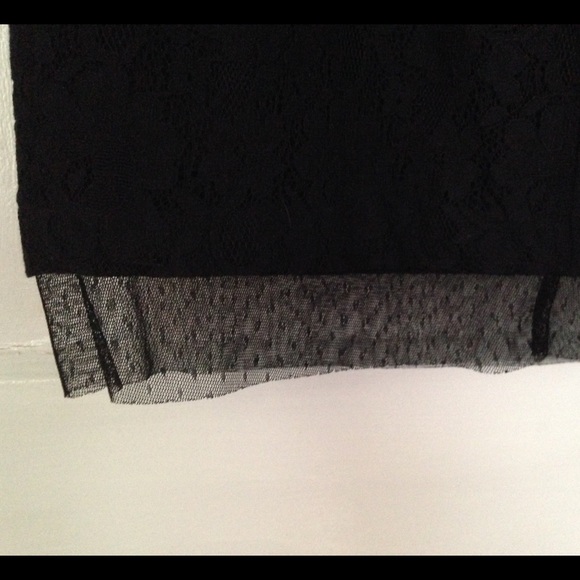 Black strapless lace cocktail dress - Picture 3 of 4