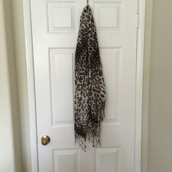 Leopard print scarf; gently worn; great condition