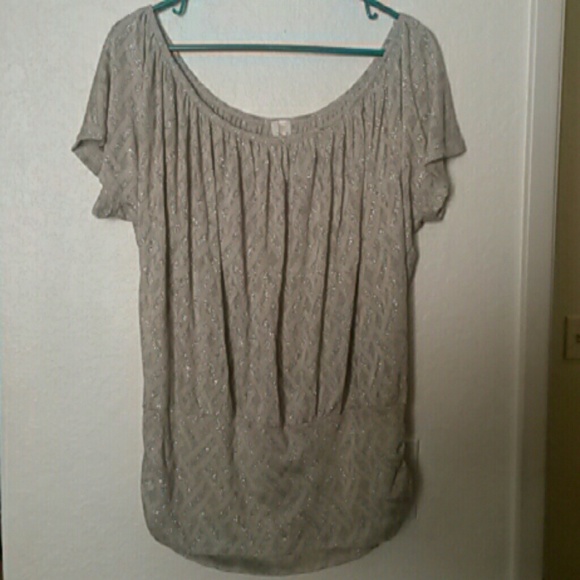 Pretty gold and silver metallic top