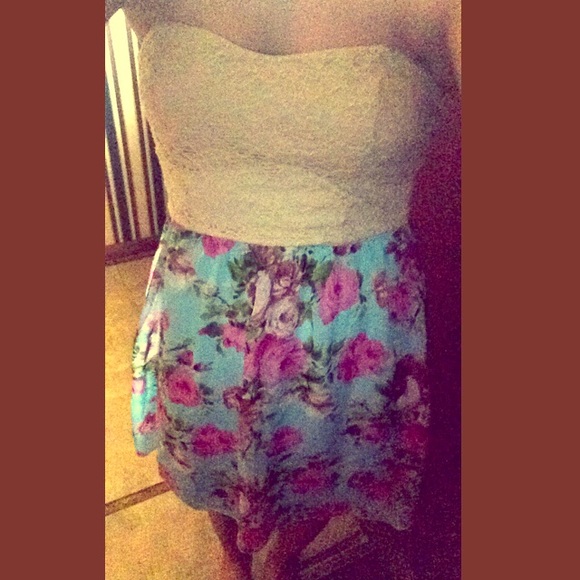 Floral lace dress