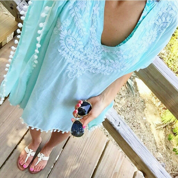 Tops - Mint & White pompom cover up- OSFM