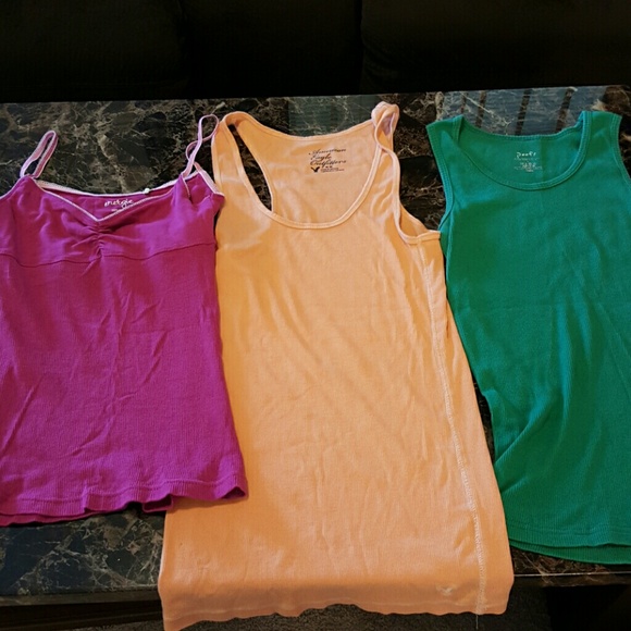 Bundle of 3 tanks