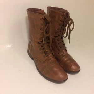 Candie's brown zip-up combat boots