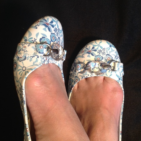 Shoes - Cute Slingback Flats