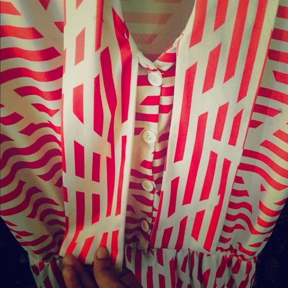 Vintage dress with collar tie