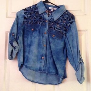 Demin top with buttons