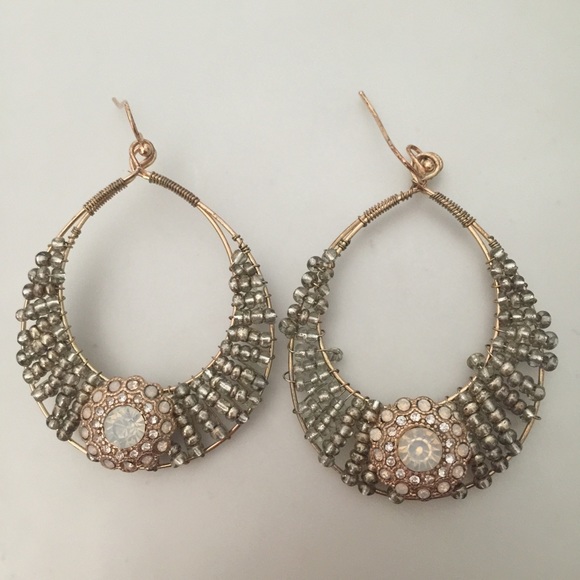 Earring - Picture 1 of 3