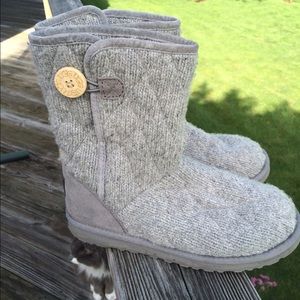 Mountain Quilted Short Uggs