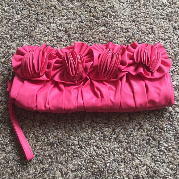 BEAUTIFUL flower clutch