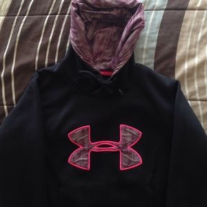 UNDERARMOUR