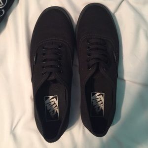 Black vans 7/12