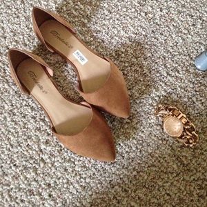 Fashion shoes and rose gold watch