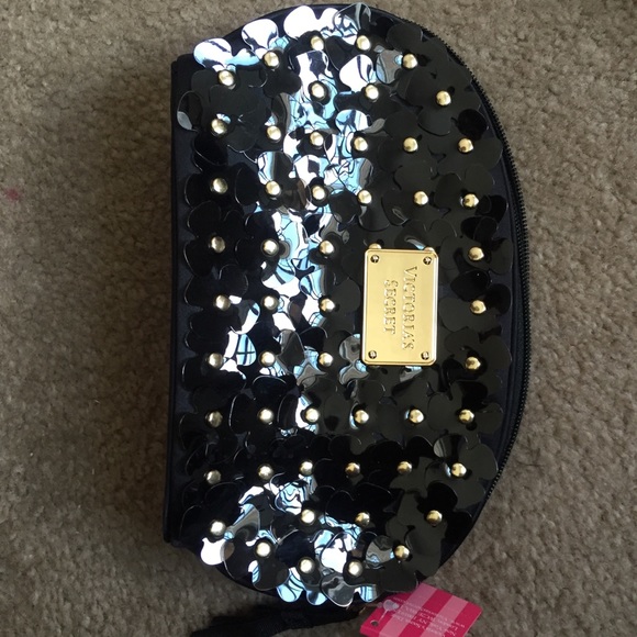 Victoria secret makeup bag! - Picture 4 of 4